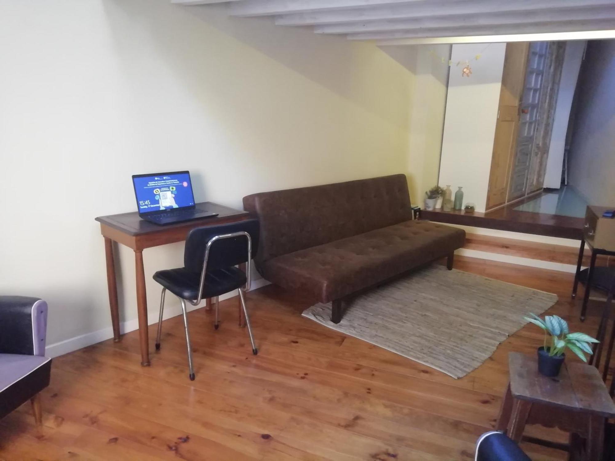 Appartamento Unique Stylish House In Beautiful Graca Lisbona Esterno foto
